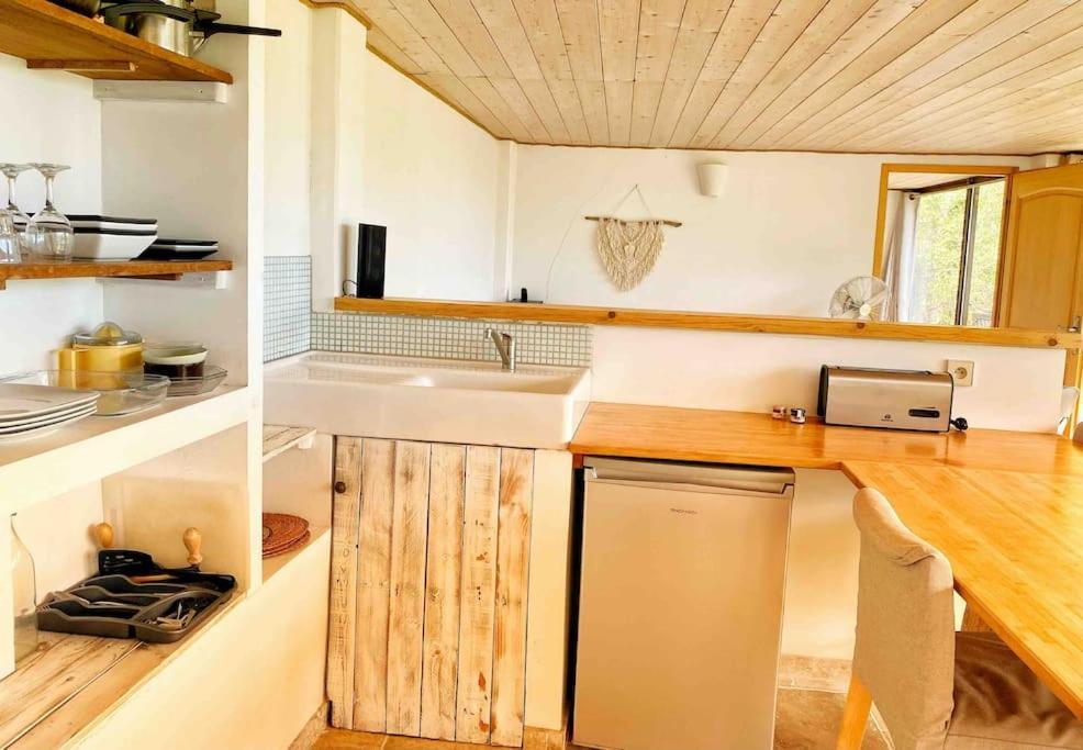 Bas De Villa Au Milieu Des Oliviers. Chateauneuf-Villevieille Bagian luar foto